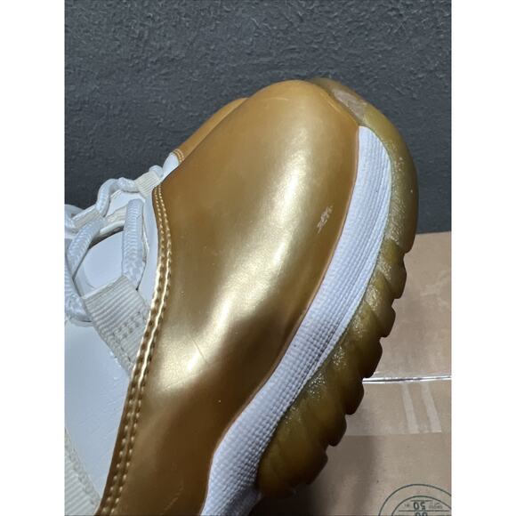 Nike Air Jordan 11 Retro Low Closing Ceremony Size 10.5 White 528895-103 main image 11